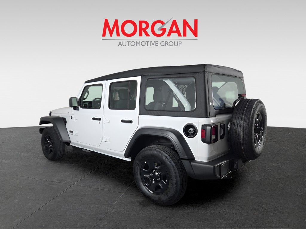 New 2027 White Jeep  image 7