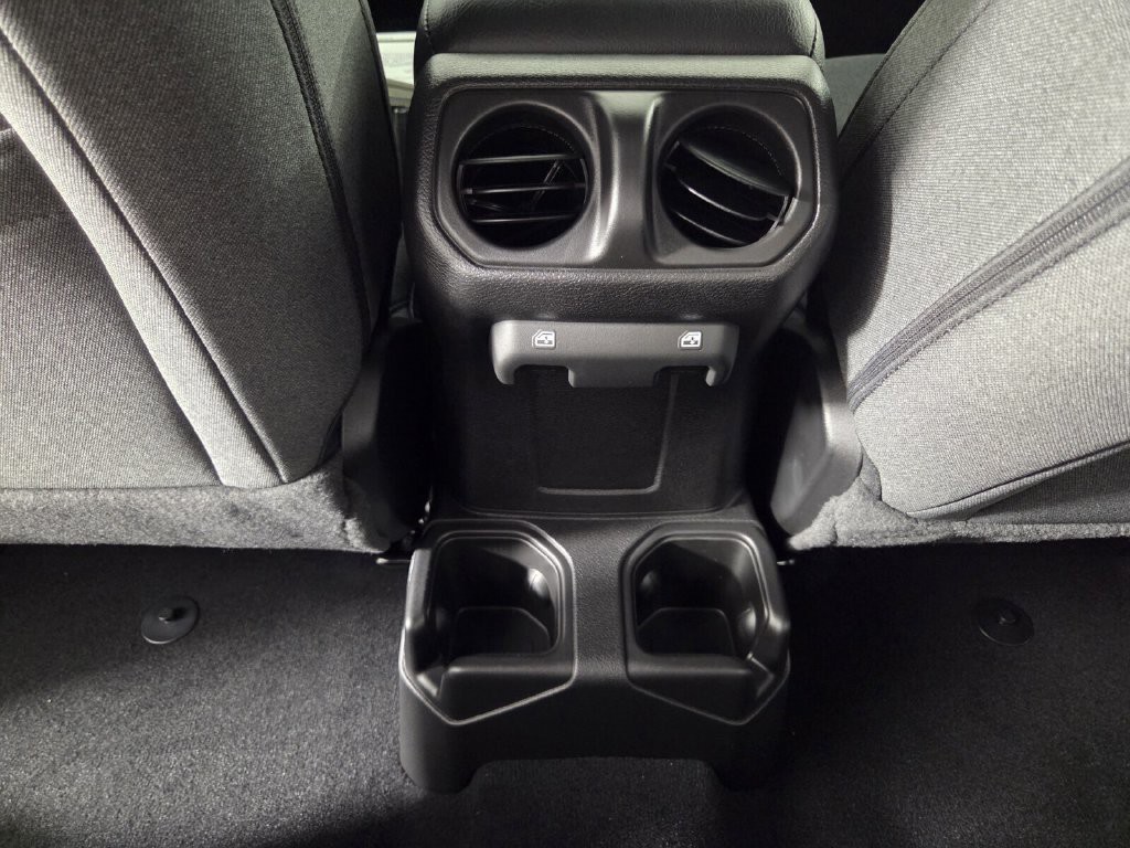New 2027 White Jeep  image 19