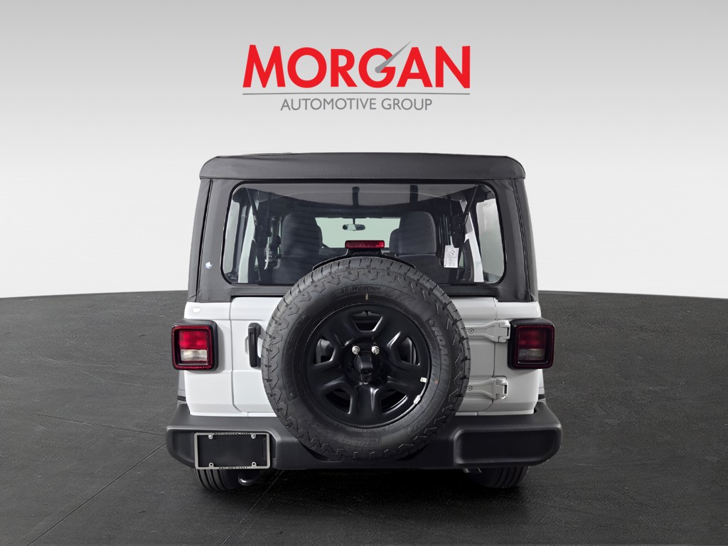 New 2027 White Jeep  image 6