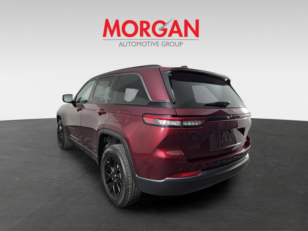 New 2026 Red Jeep Altitude image 5