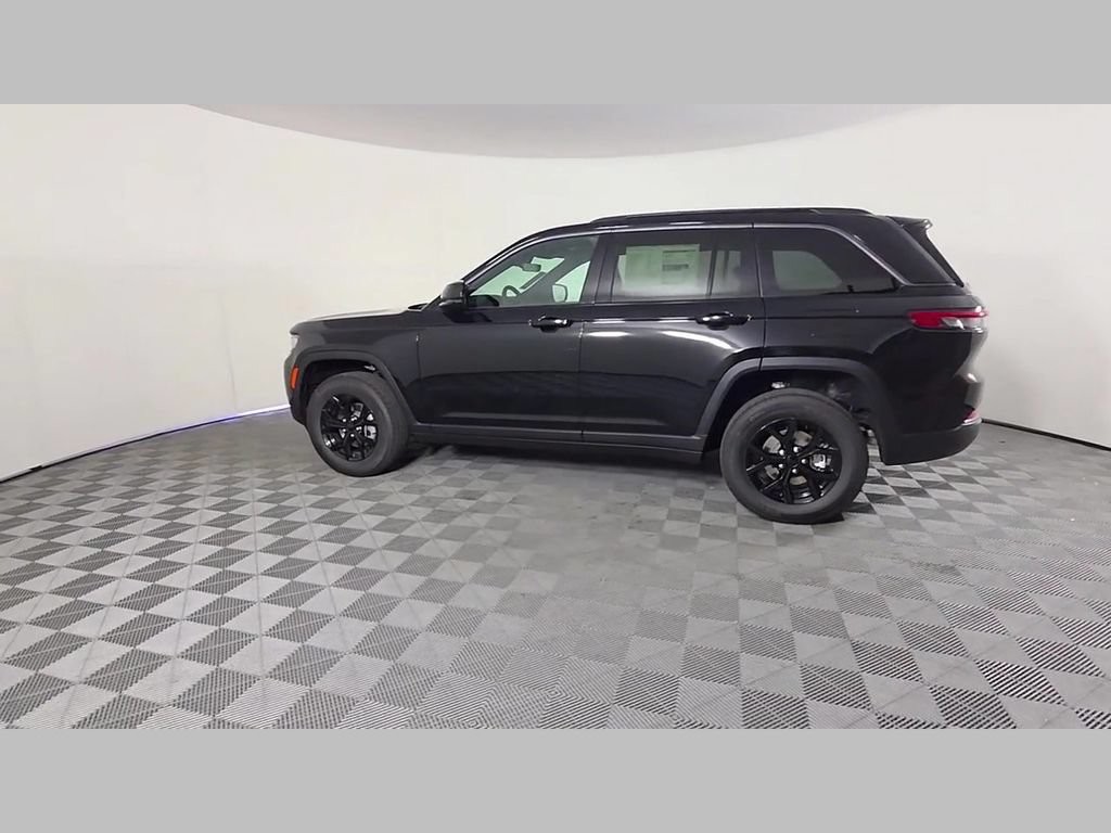 New 2026 Black Jeep Altitude image 36