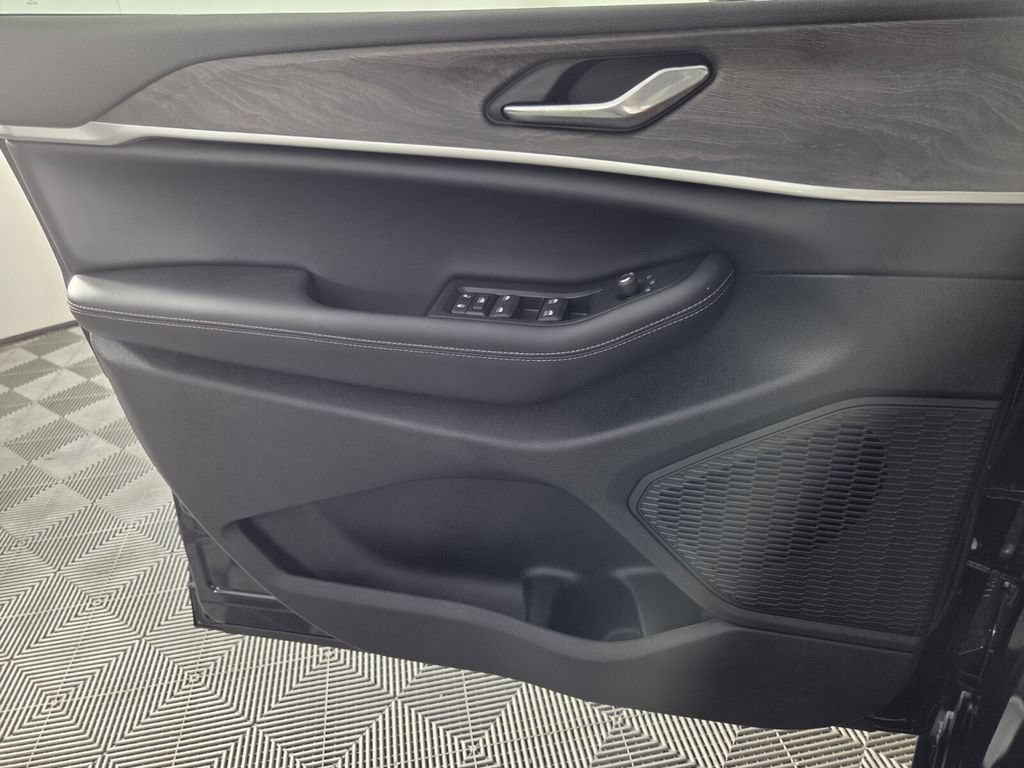 New 2026 Black Jeep Altitude image 15