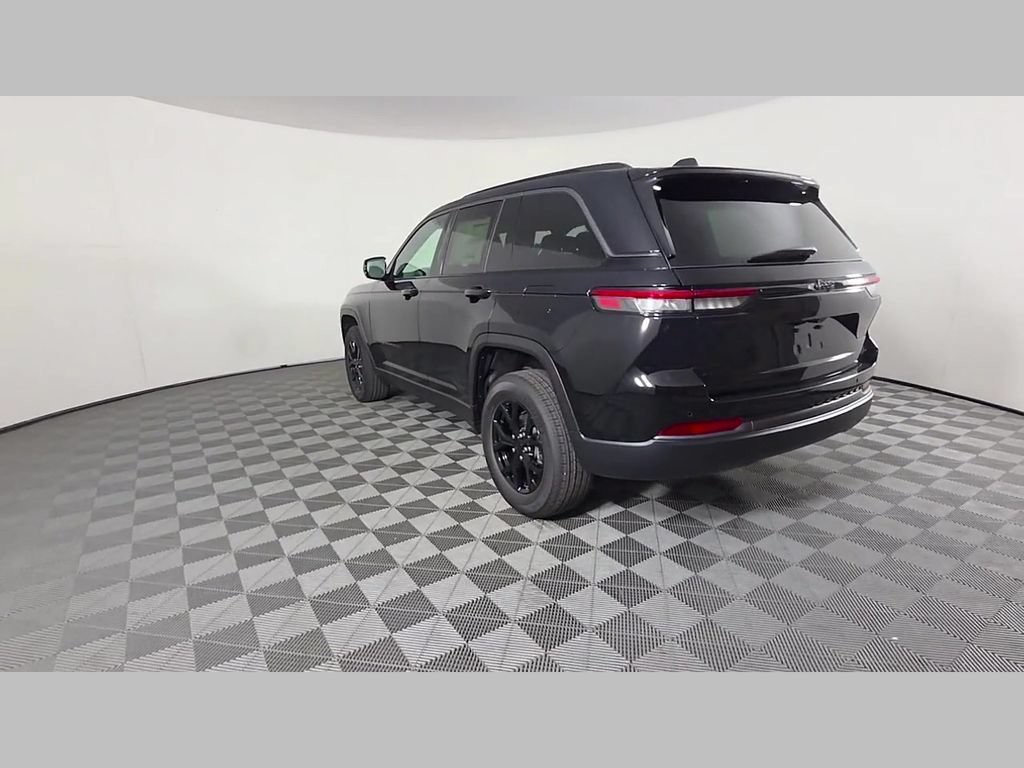 New 2026 Black Jeep Altitude image 33