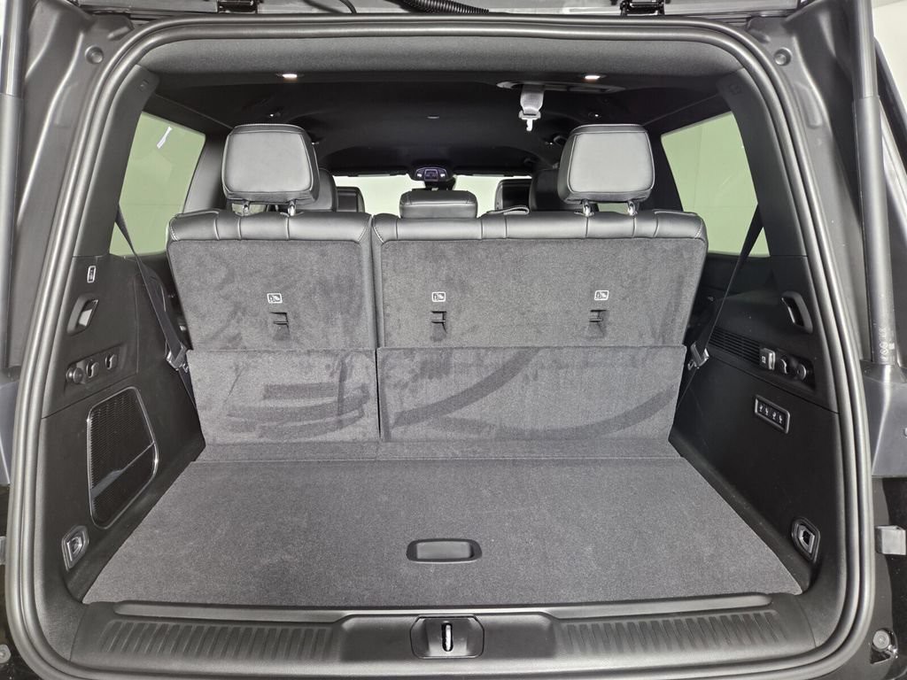 New 2026 Black Jeep Limited Altitude image 27