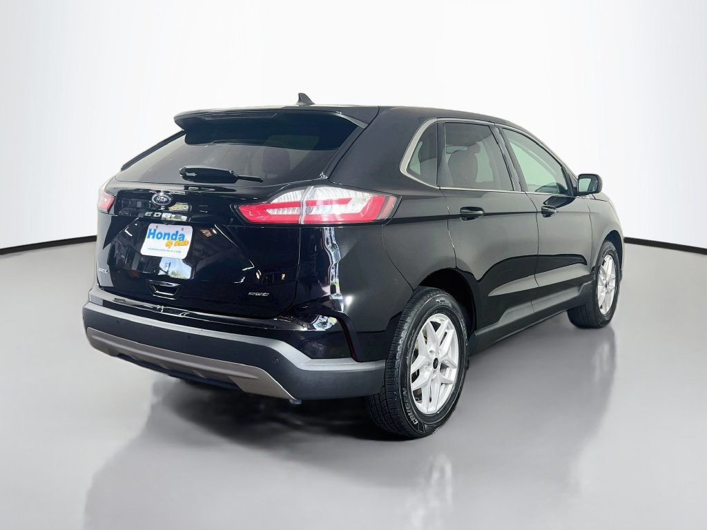 Used 2024 Black Ford SEL image 22