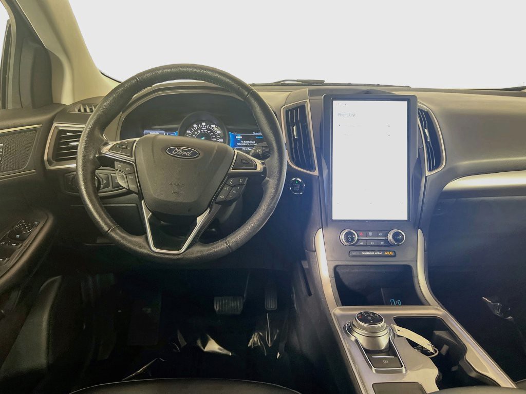 Used 2024 Black Ford SEL image 18