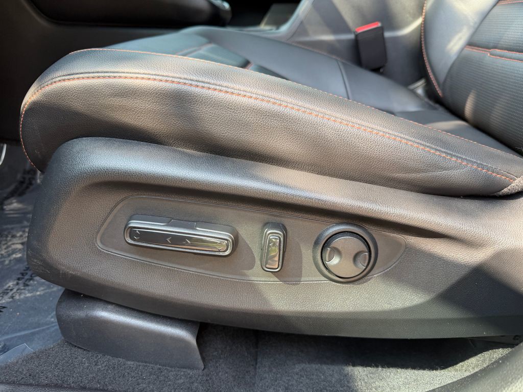 Certified Used 2025 Gray Honda Sport-L image 19