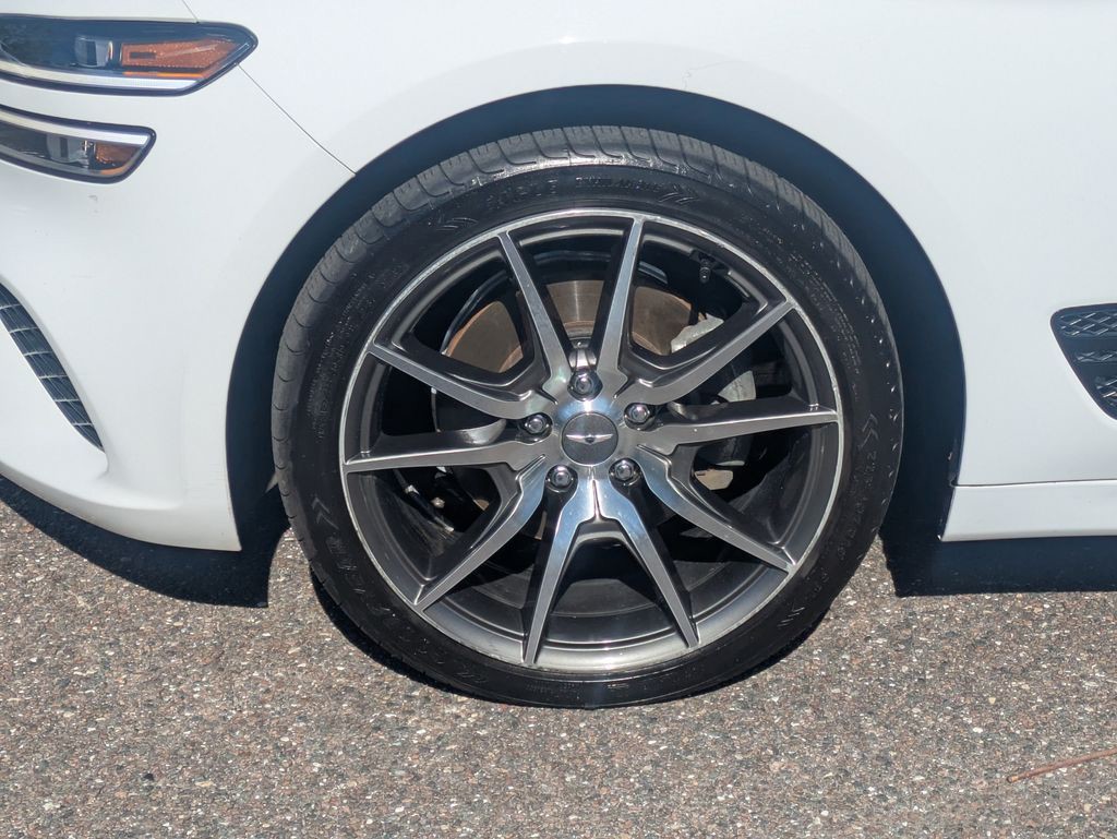 Used 2023 White Genesis 2.0T image 10