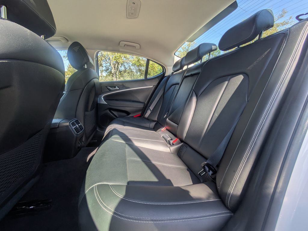 Used 2023 White Genesis 2.0T image 12