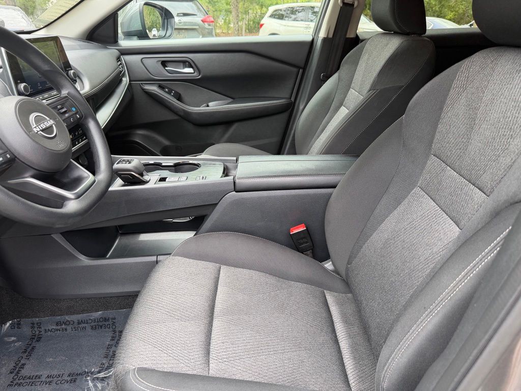 Used 2024 Gray Nissan SV image 19