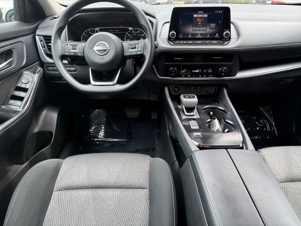 Used 2024 Gray Nissan SV image 14