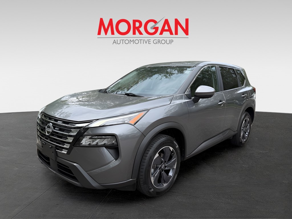 Used 2024 Gray Nissan SV image 3