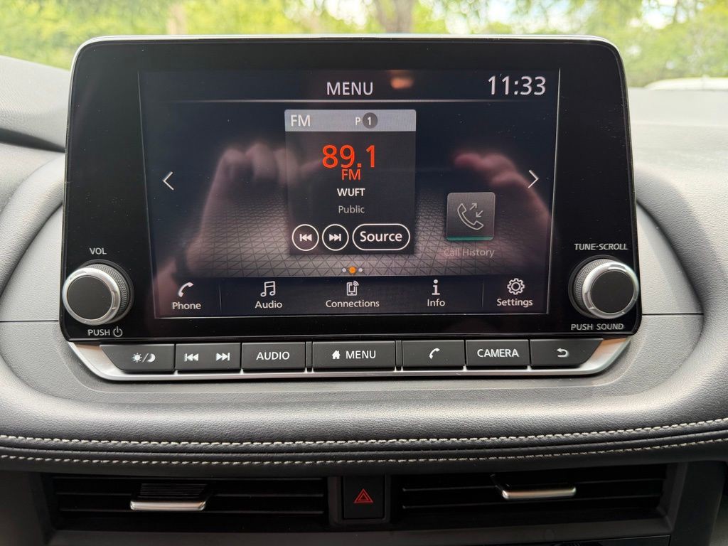 Used 2024 Gray Nissan SV image 25