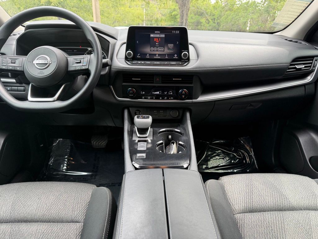 Used 2024 Gray Nissan SV image 13