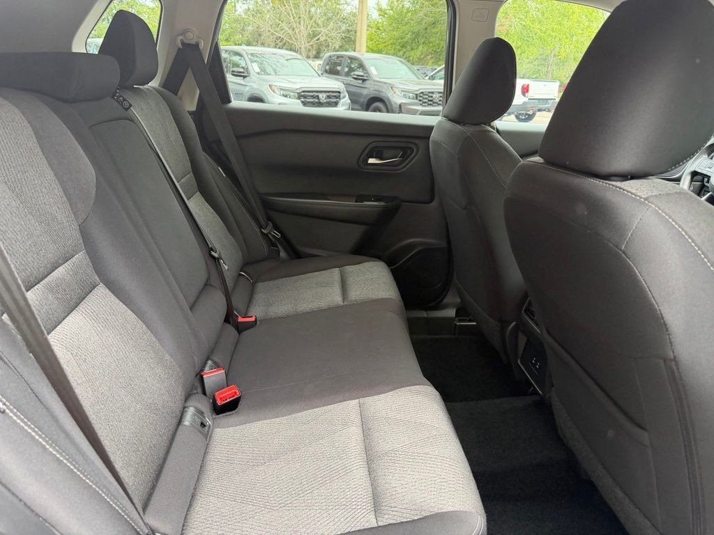 Used 2024 Gray Nissan SV image 8