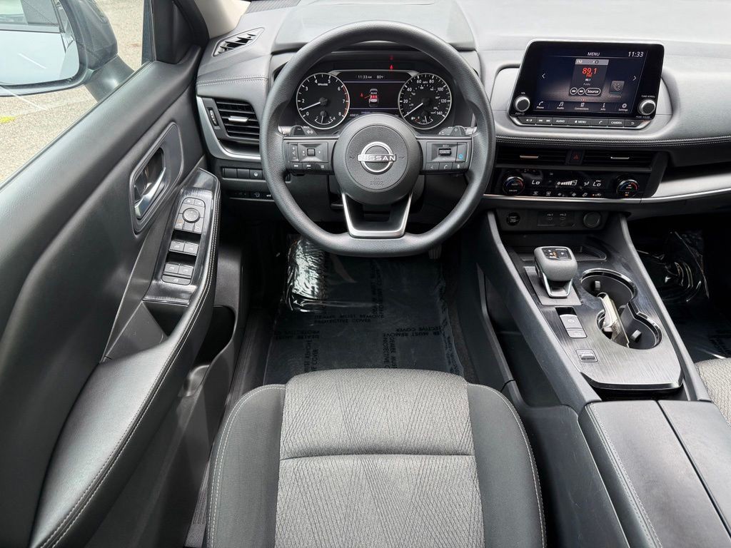 Used 2024 Gray Nissan SV image 15