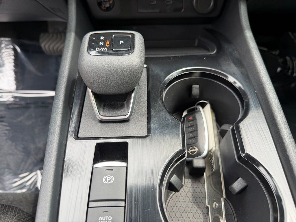 Used 2024 Gray Nissan SV image 27