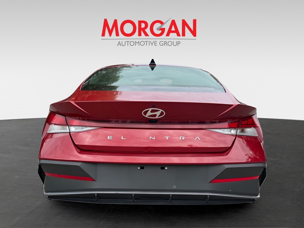 Used 2024 Red Hyundai SEL image 5