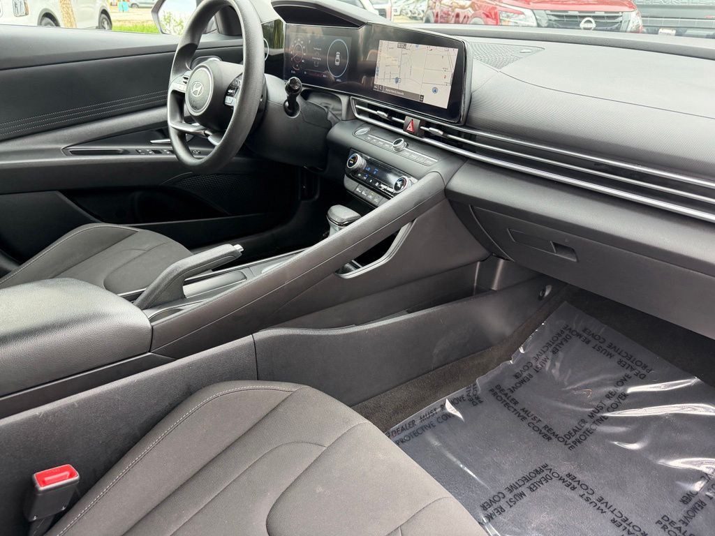Used 2024 Red Hyundai SEL image 10