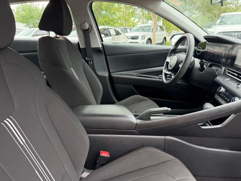 Used 2024 Red Hyundai SEL image 9