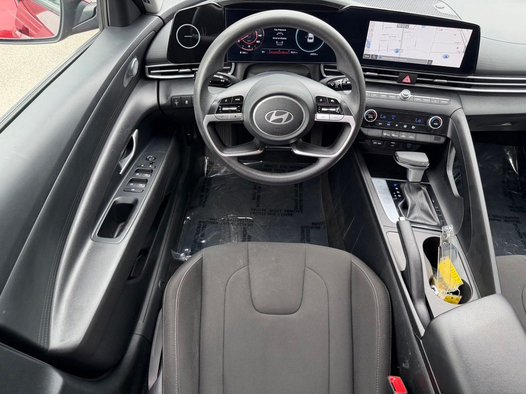 Used 2024 Red Hyundai SEL image 15