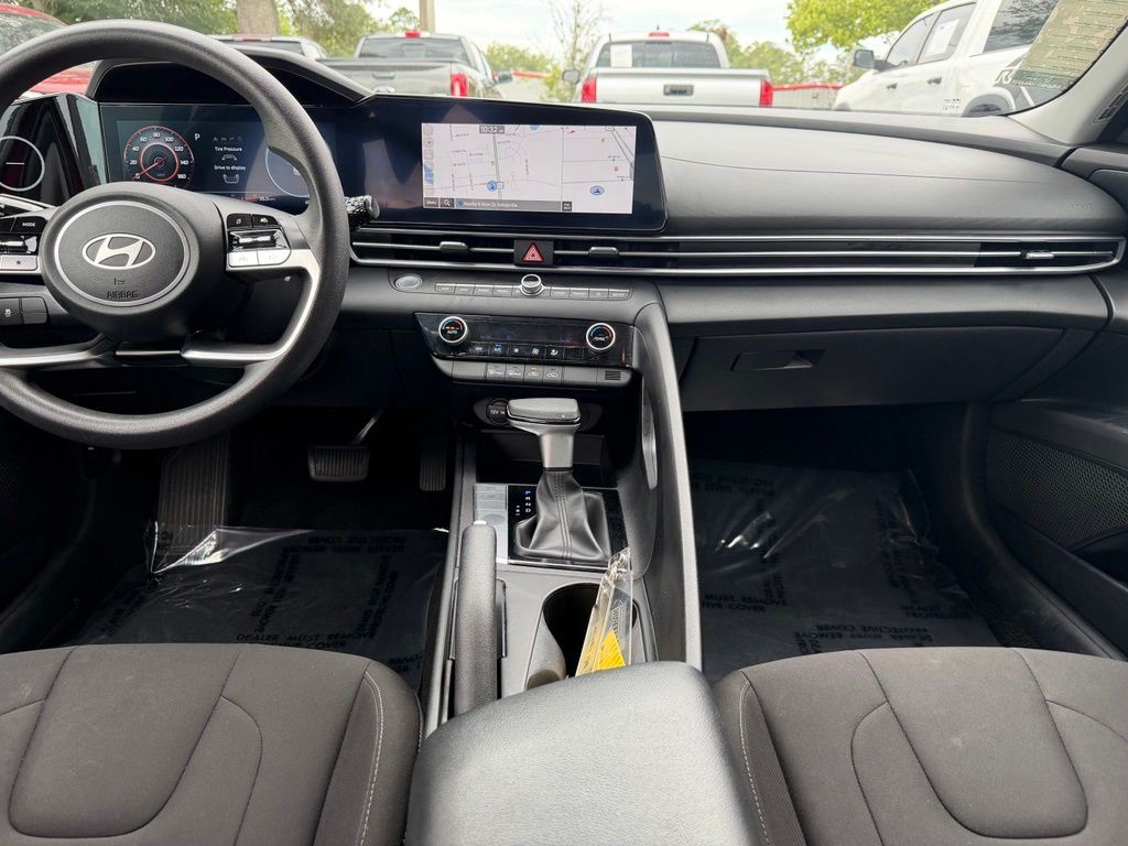 Used 2024 Red Hyundai SEL image 13