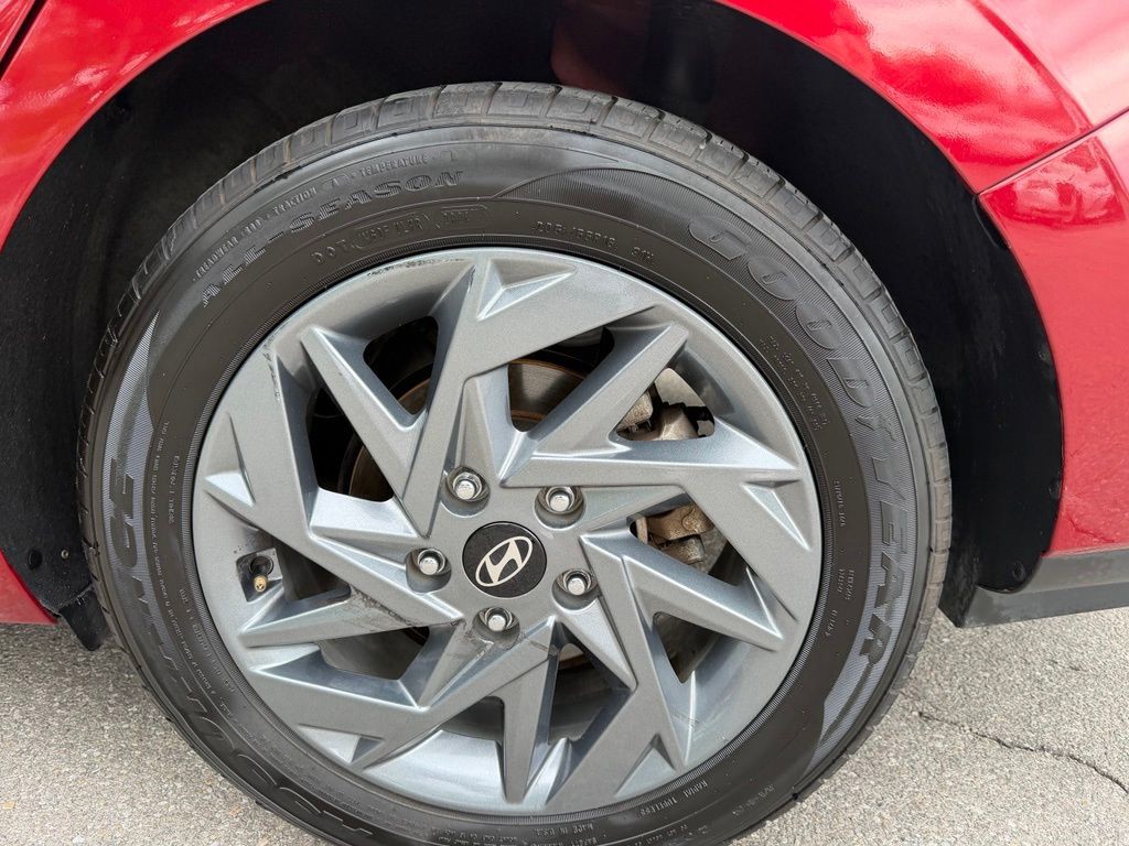 Used 2024 Red Hyundai SEL image 30