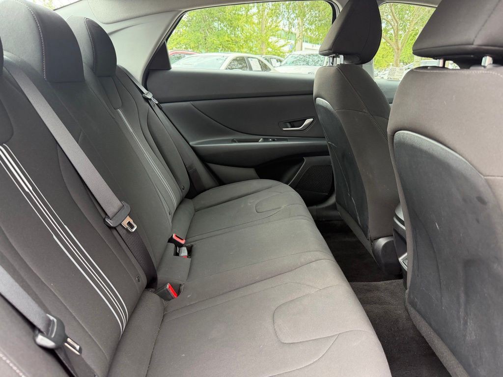 Used 2024 Red Hyundai SEL image 8