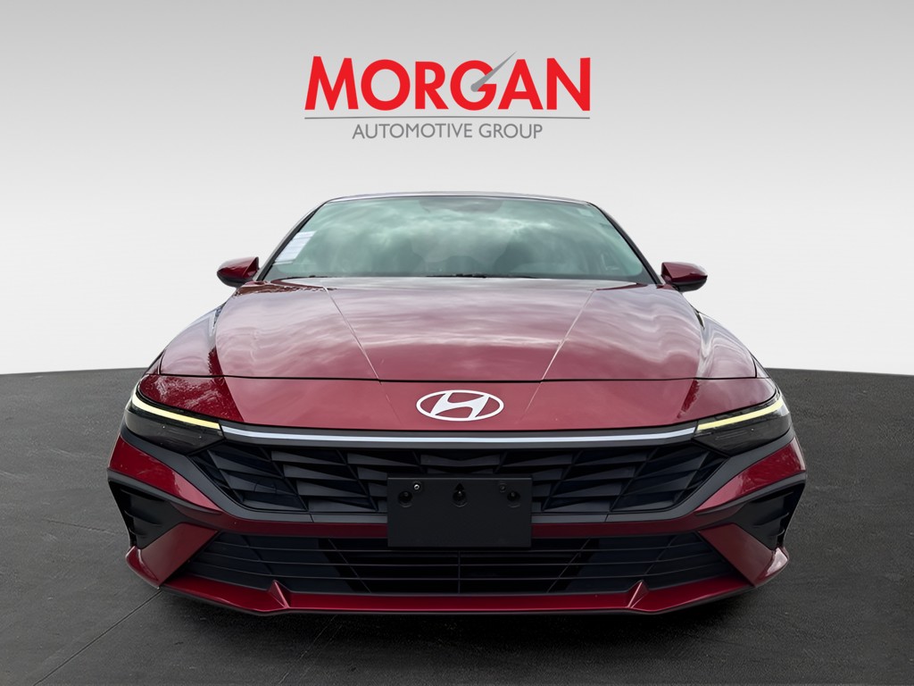 Used 2024 Red Hyundai SEL image 2