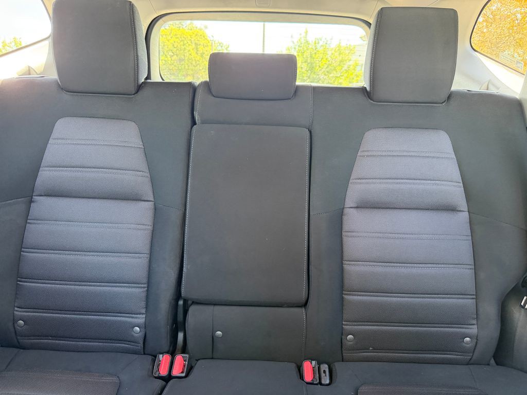 Used 2018 White Honda EX image 28