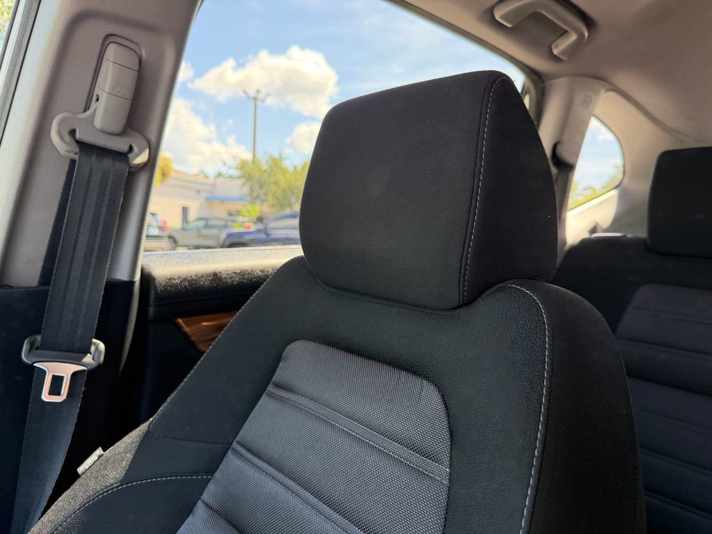 Used 2018 White Honda EX image 29