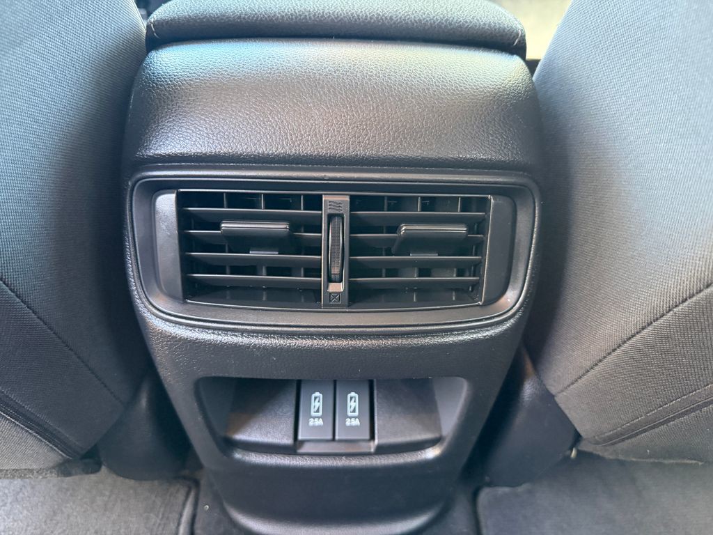 Used 2018 White Honda EX image 12