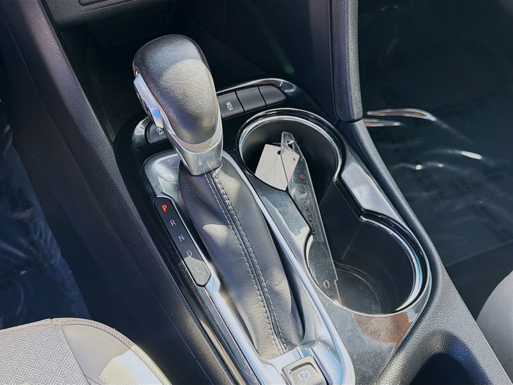 Used 2022 White Buick Select image 15
