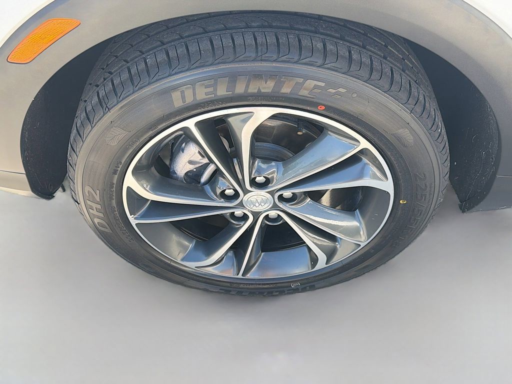 Used 2022 White Buick Select image 35