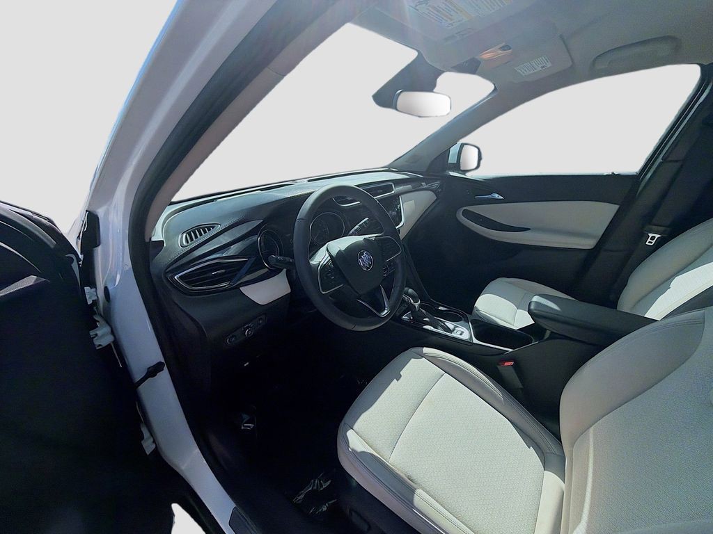 Used 2022 White Buick Select image 9