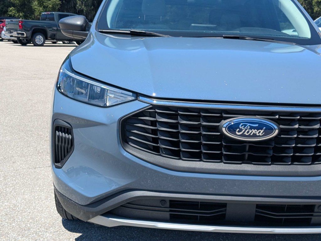 Used 2024 Blue Ford Active image 10