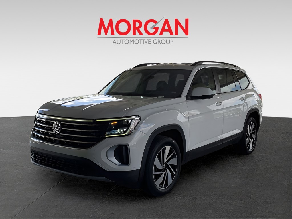 Used 2025  Volkswagen 2.0T SE w/Technology image 3