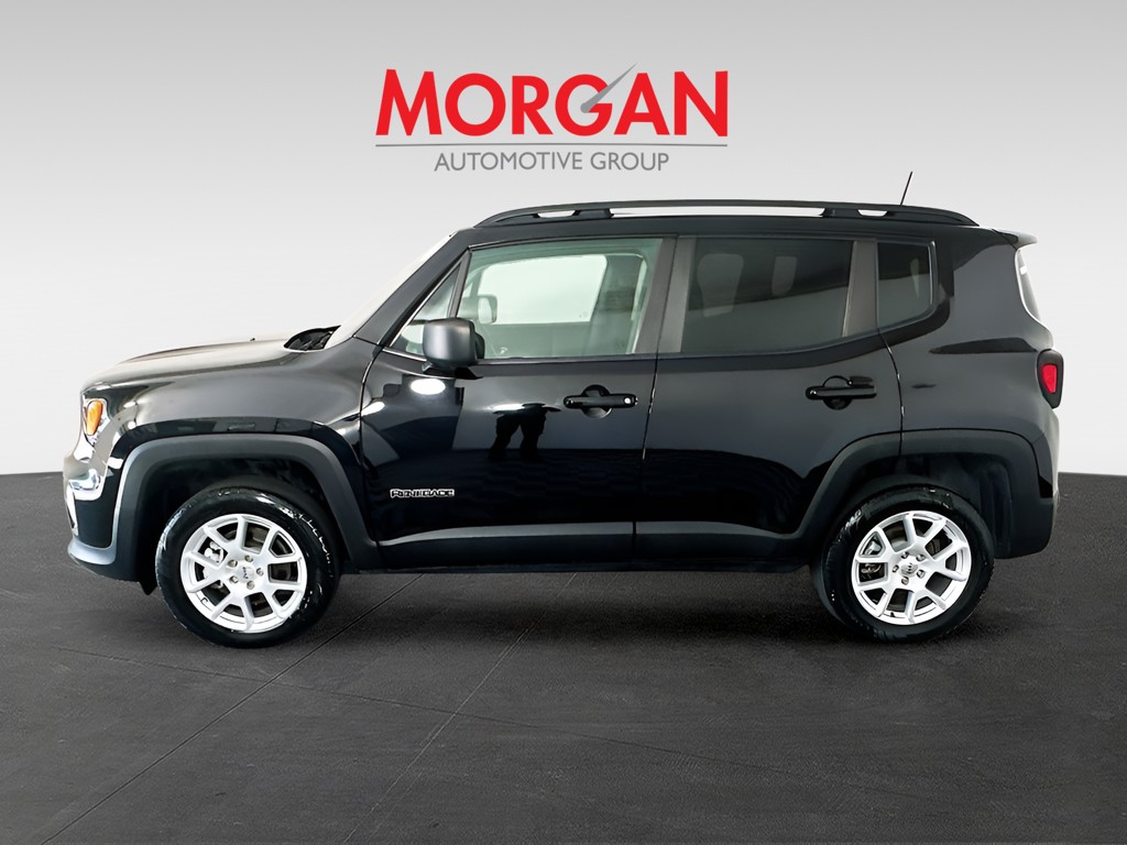 Used 2022 Black Jeep Latitude image 6