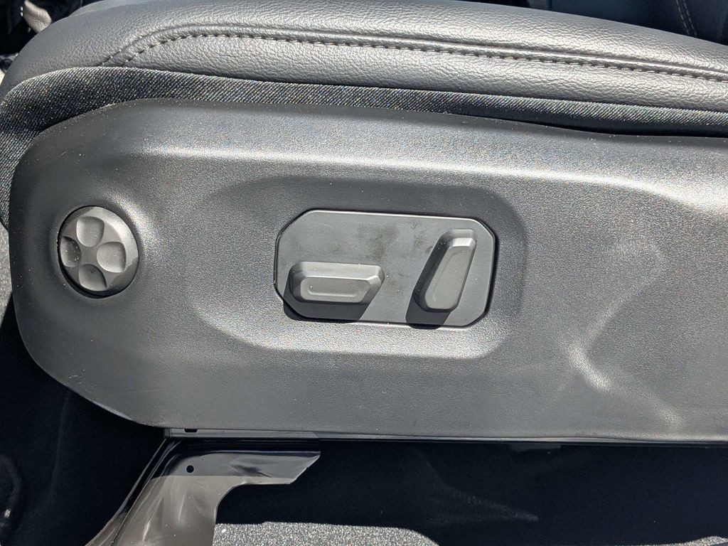 New 2026 White Jeep Sahara image 20