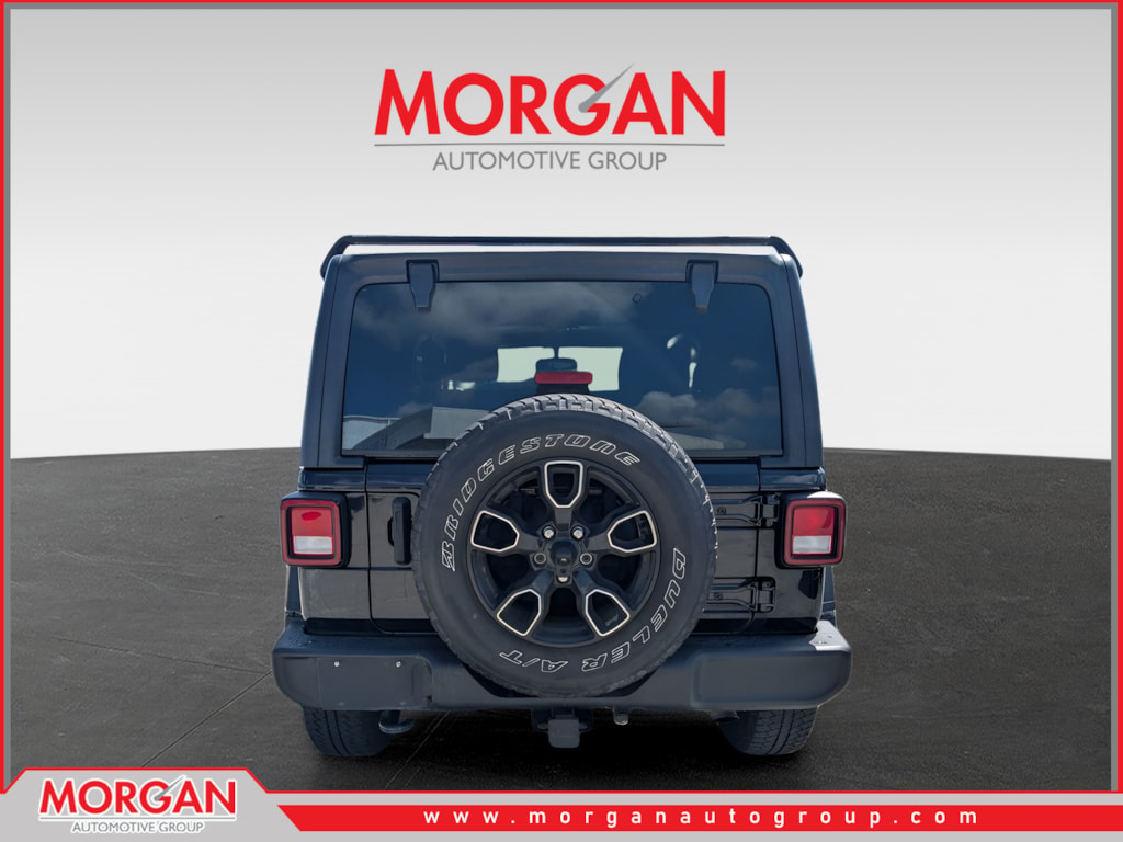 Used 2021 Black Jeep Sport S image 4
