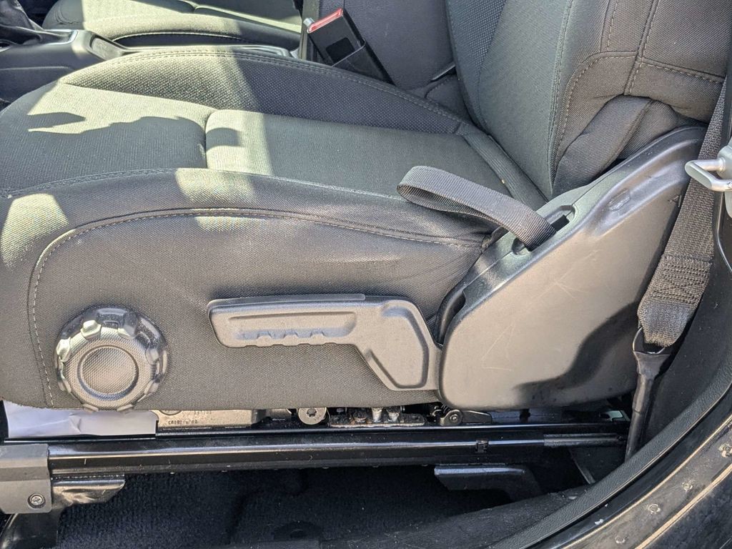 Used 2021 Black Jeep Sport S image 19