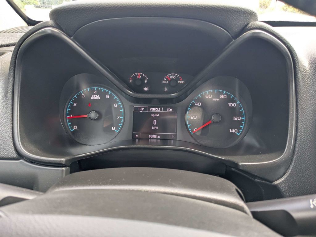 Used 2022 White Chevrolet LT image 21