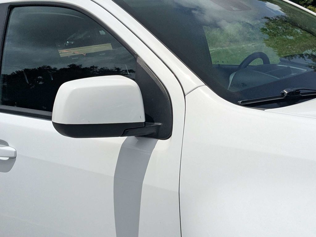Used 2022 White Chevrolet LT image 10