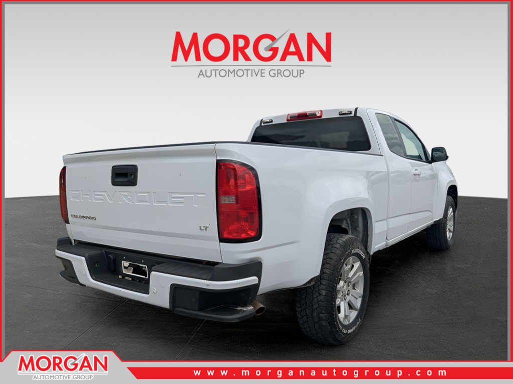 Used 2022 White Chevrolet LT image 3
