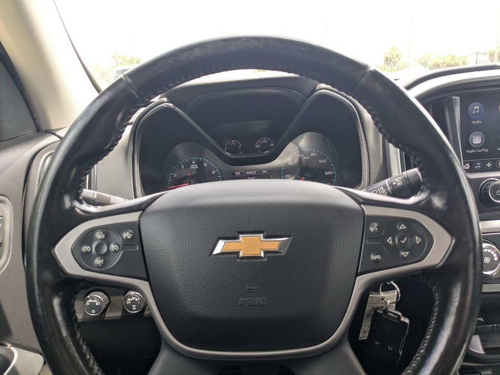 Used 2022 White Chevrolet LT image 16