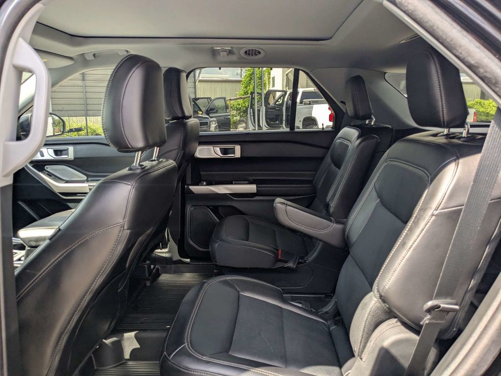 Used 2024 Black Ford Limited image 14
