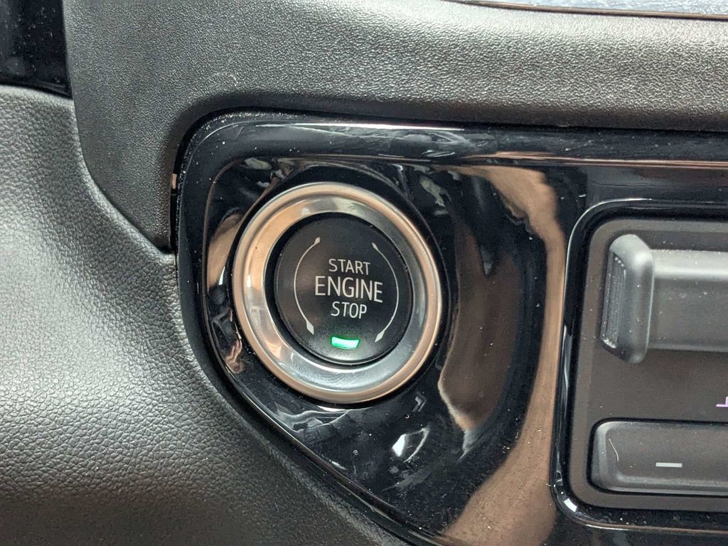 Used 2024 Gray Chevrolet RST image 28