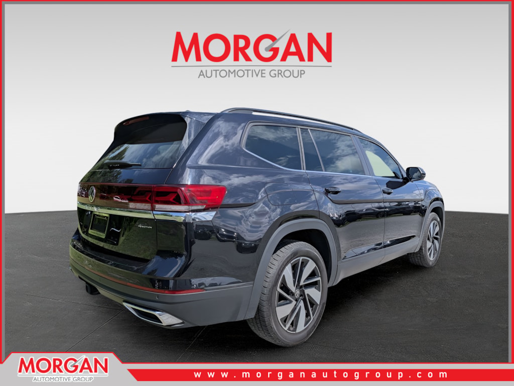 Used 2024  Volkswagen 2.0T SE w/Technology image 3