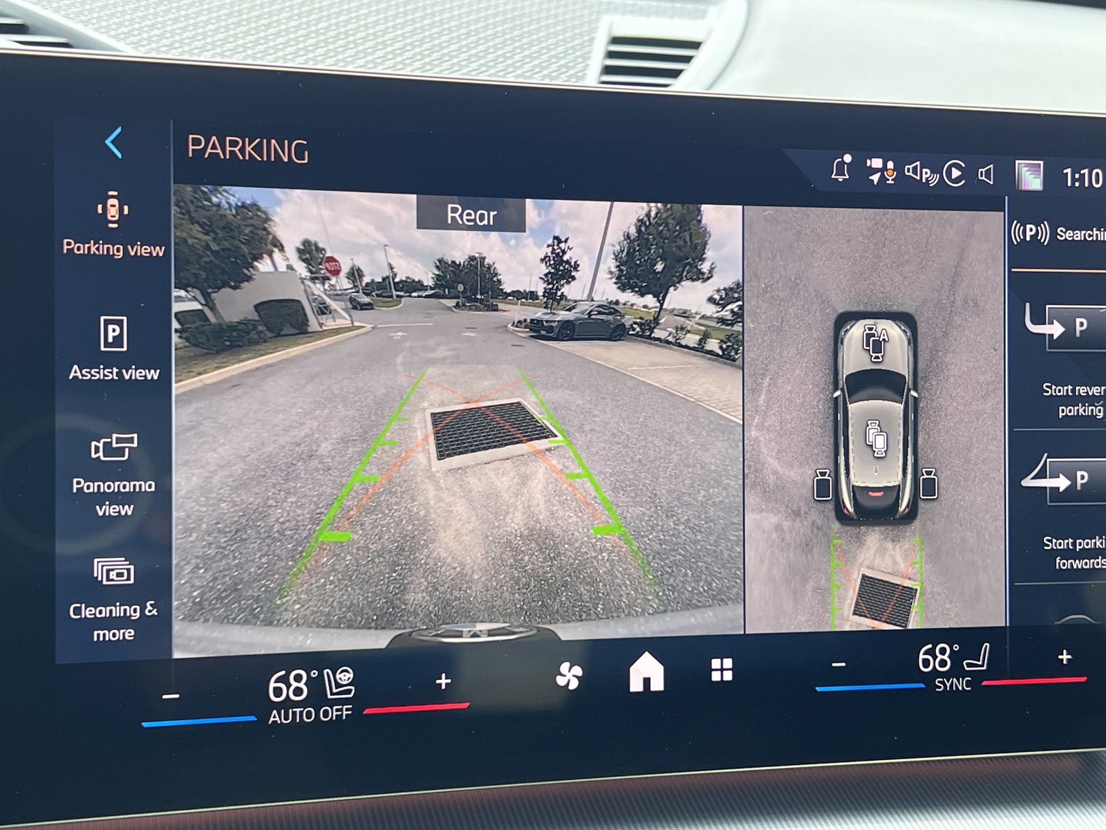 Used 2025 White BMW xDrive28i image 19