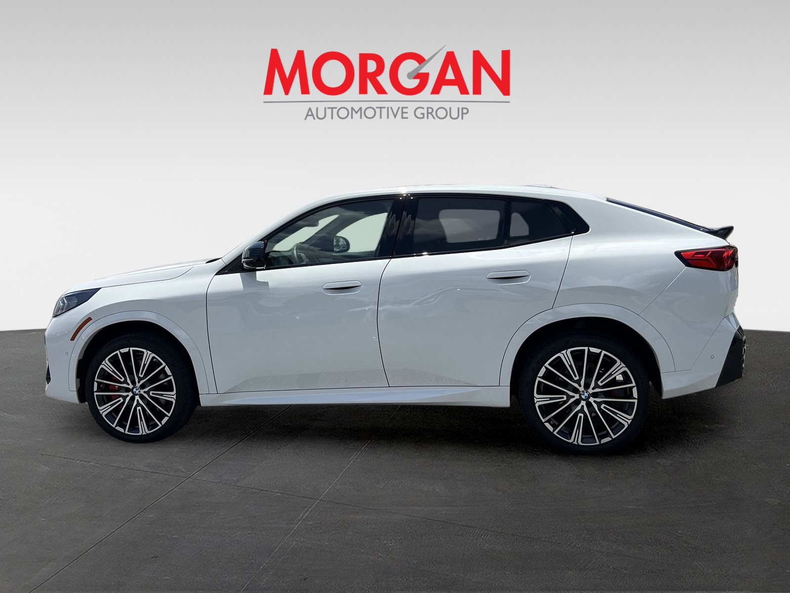 Used 2025 White BMW xDrive28i image 2